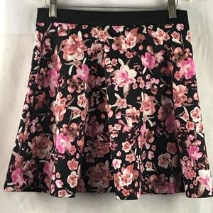 H&M| Floral Skater Skirt| Size 6